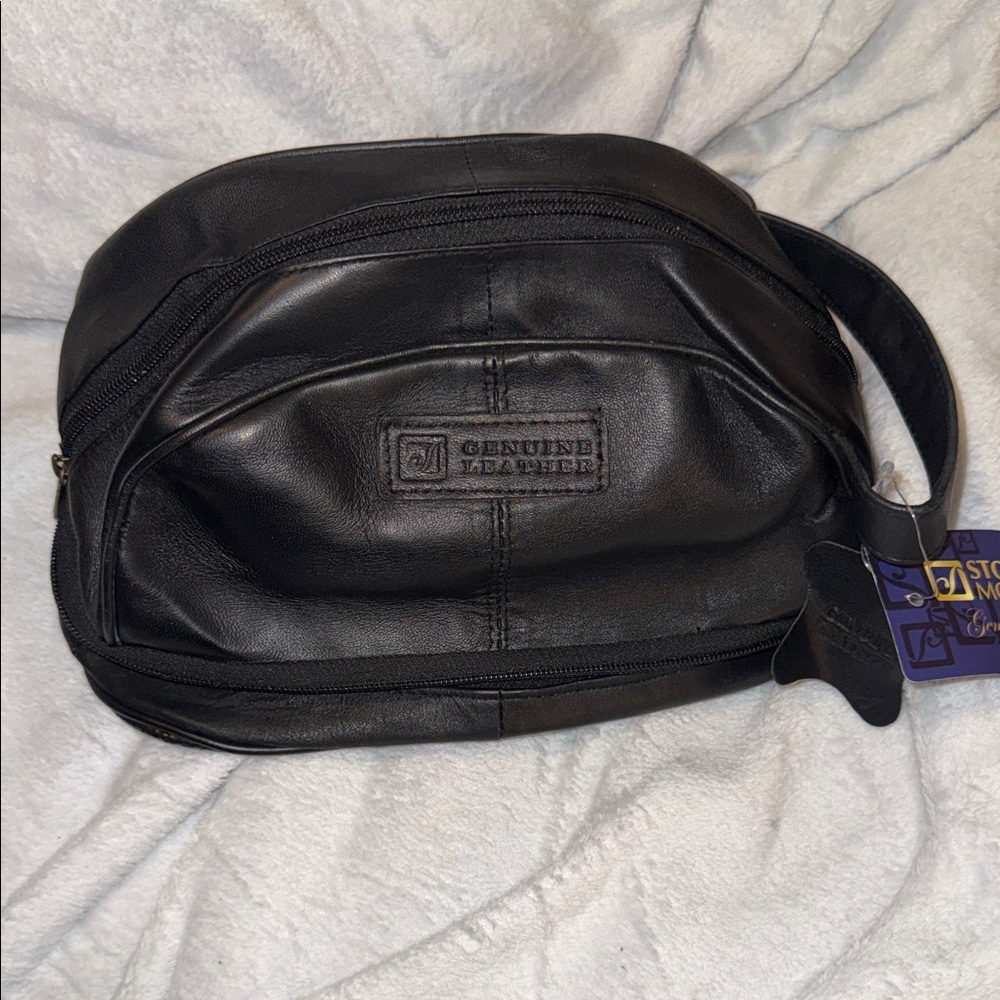 Stone Mountain Accessories Black Leather Toiletry Bag